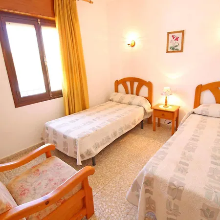 Pedro Jaime Costa Villa *